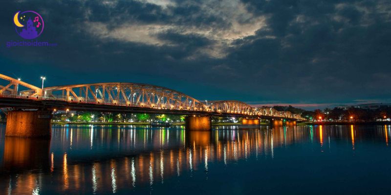 Cầu Trường Tiền Đêm